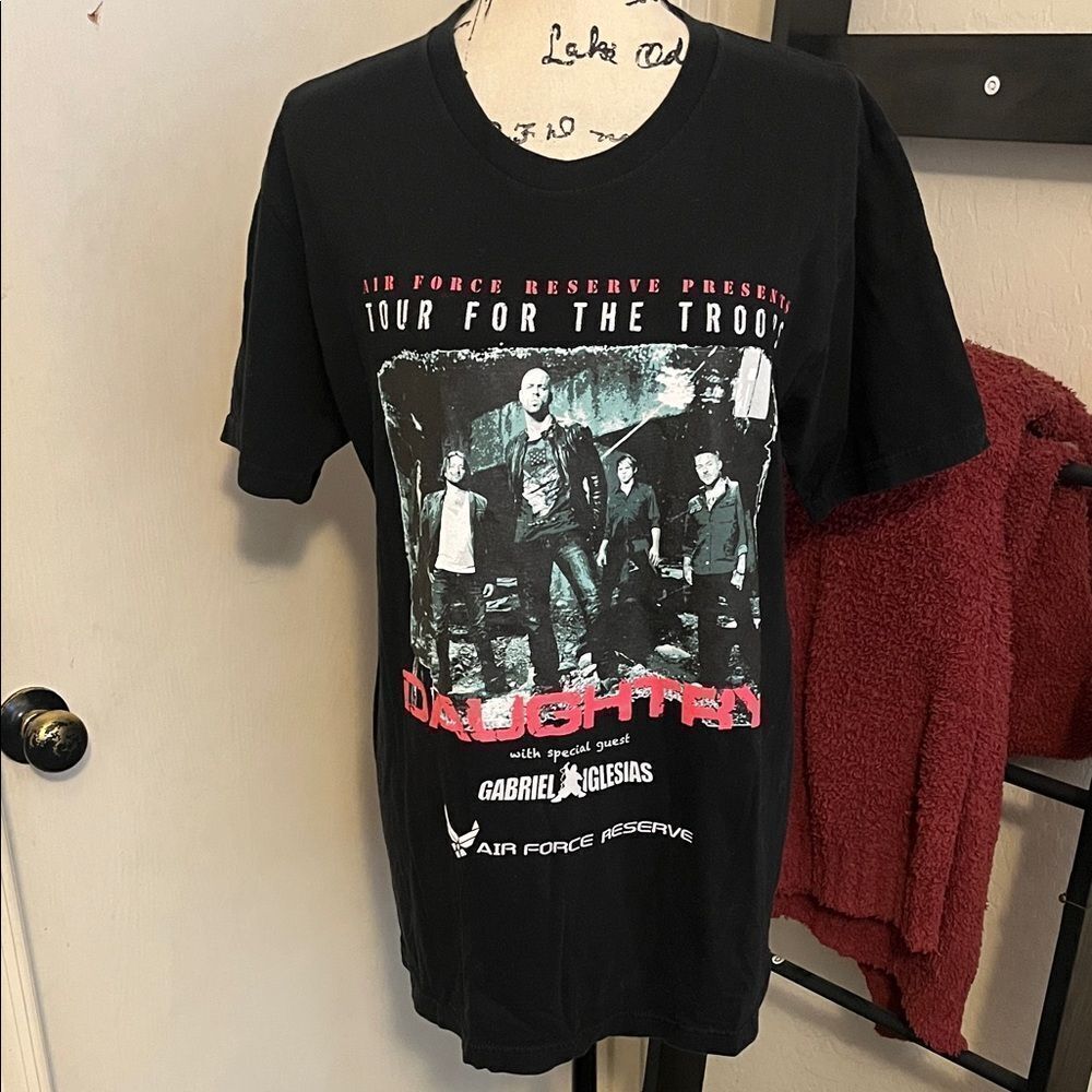 Daughtry Air Force Reserve Presents Tour For The Troops Black Graphic T-Shirt